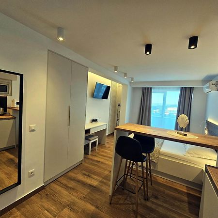 Apartmani Sole Макарска Экстерьер фото
