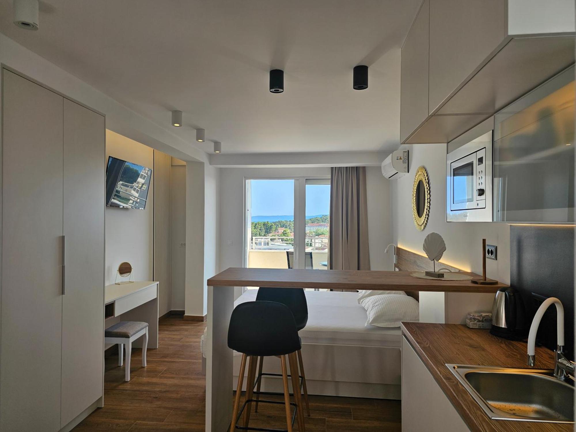 Apartmani Sole Макарска Экстерьер фото