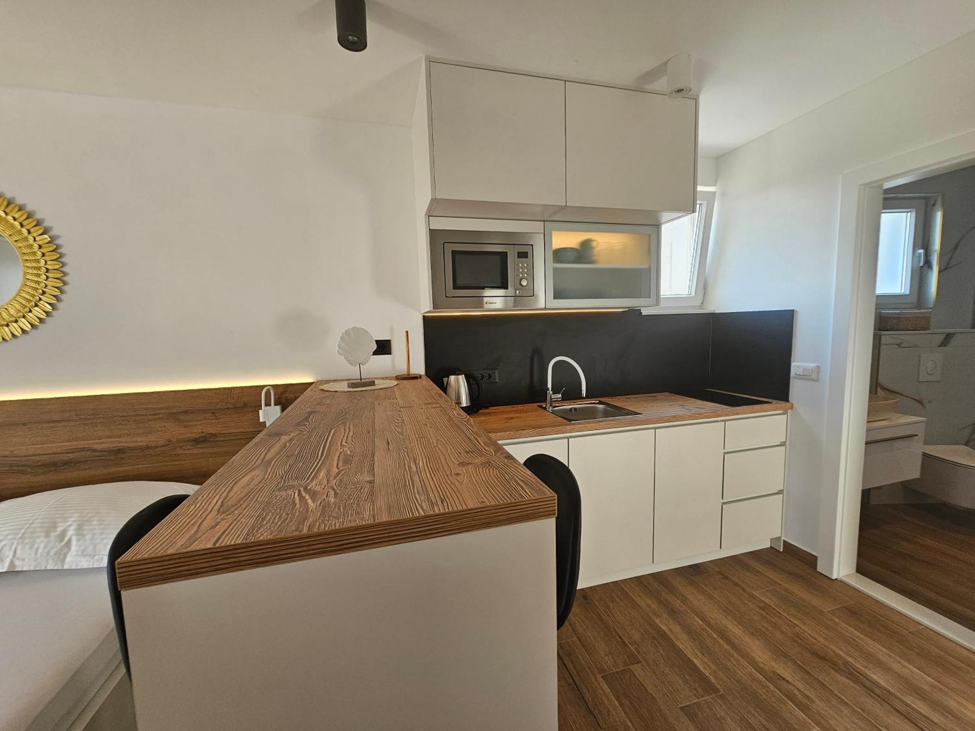 Apartmani Sole Макарска Экстерьер фото