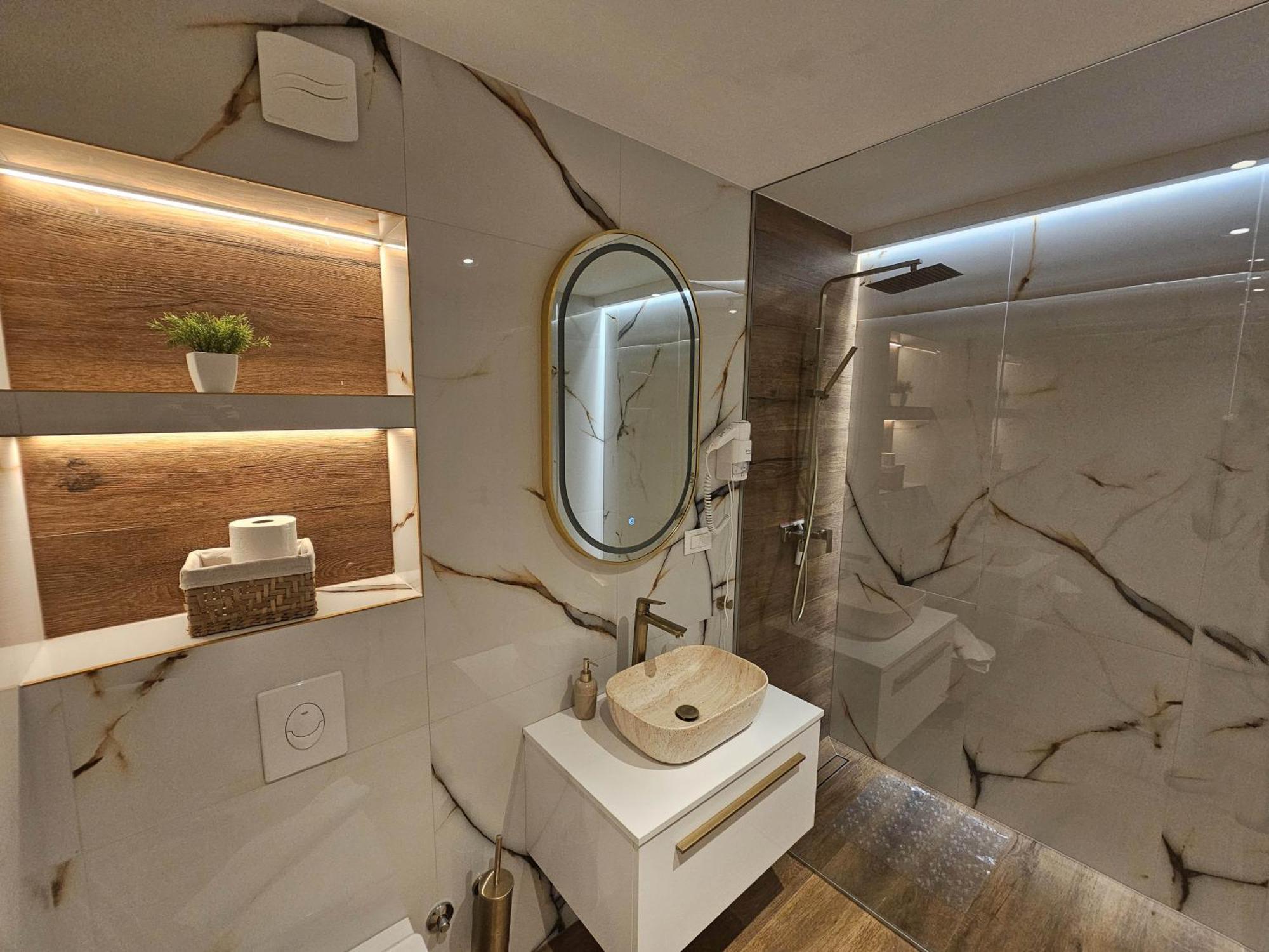 Apartmani Sole Макарска Экстерьер фото
